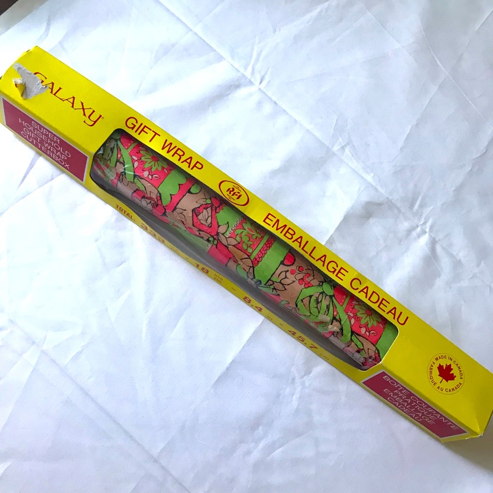 Rare Vintage Gift Wrap in Original Cutter Box